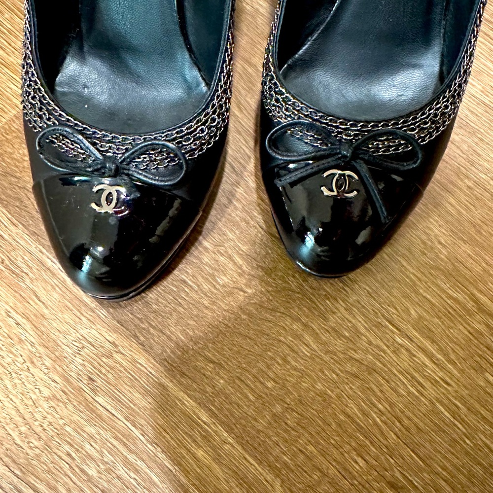 CHANEL Chain-Trim CC Cap Toe Platform Slingback Pumps Black/SILVER Size 38.